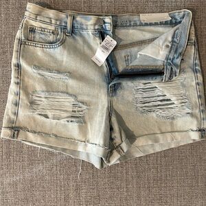 American Eagle | Mom Short | NWT | Size 8